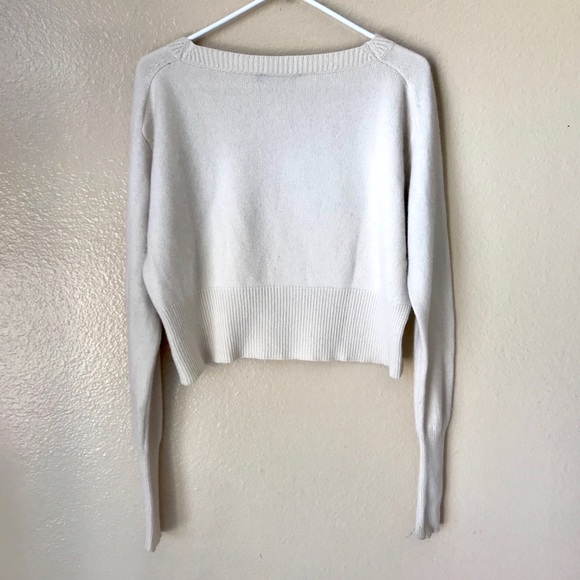 Theory Cashmere Cropped Sweater - Picture 3 of 8